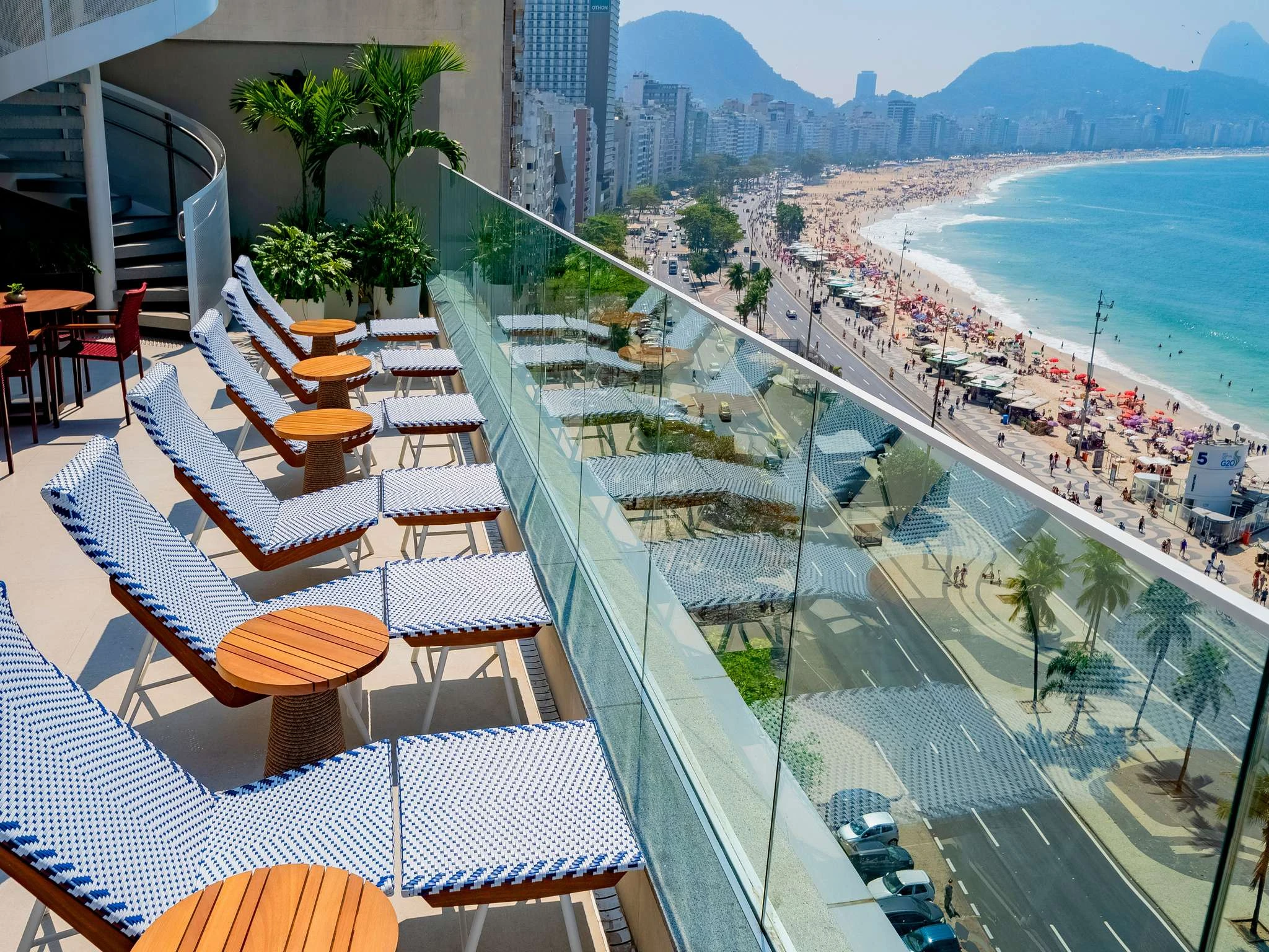 Premium Sunset - Brazilian Menu & Champagne at Vizta, Grand Mercure Copacabana